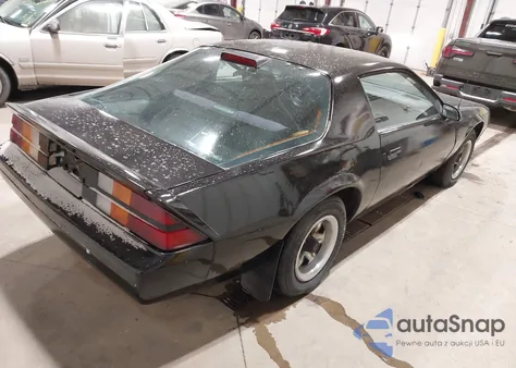 1986 Chevrolet Camaro z USA, uszkodzony, nr VIN 1G1FP87S5GL115609